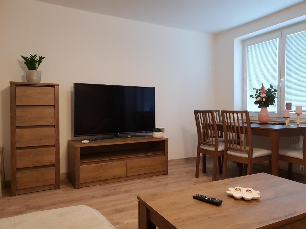 נימבורק Apartman U Labe מראה חיצוני תמונה
